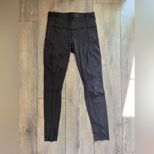 Women’s Lululemon black leggings